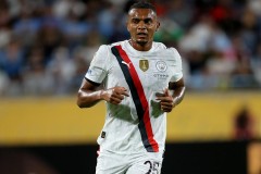 巴塞罗那欧冠关键战主力缺席，替补阵容临危受命