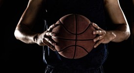 林书豪篮球生涯：从NBA传奇到CBA骄傲的黄种人控卫