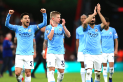 英超转会窗口风云：范戴克离队意愿，维尼修斯成多队追逐焦点